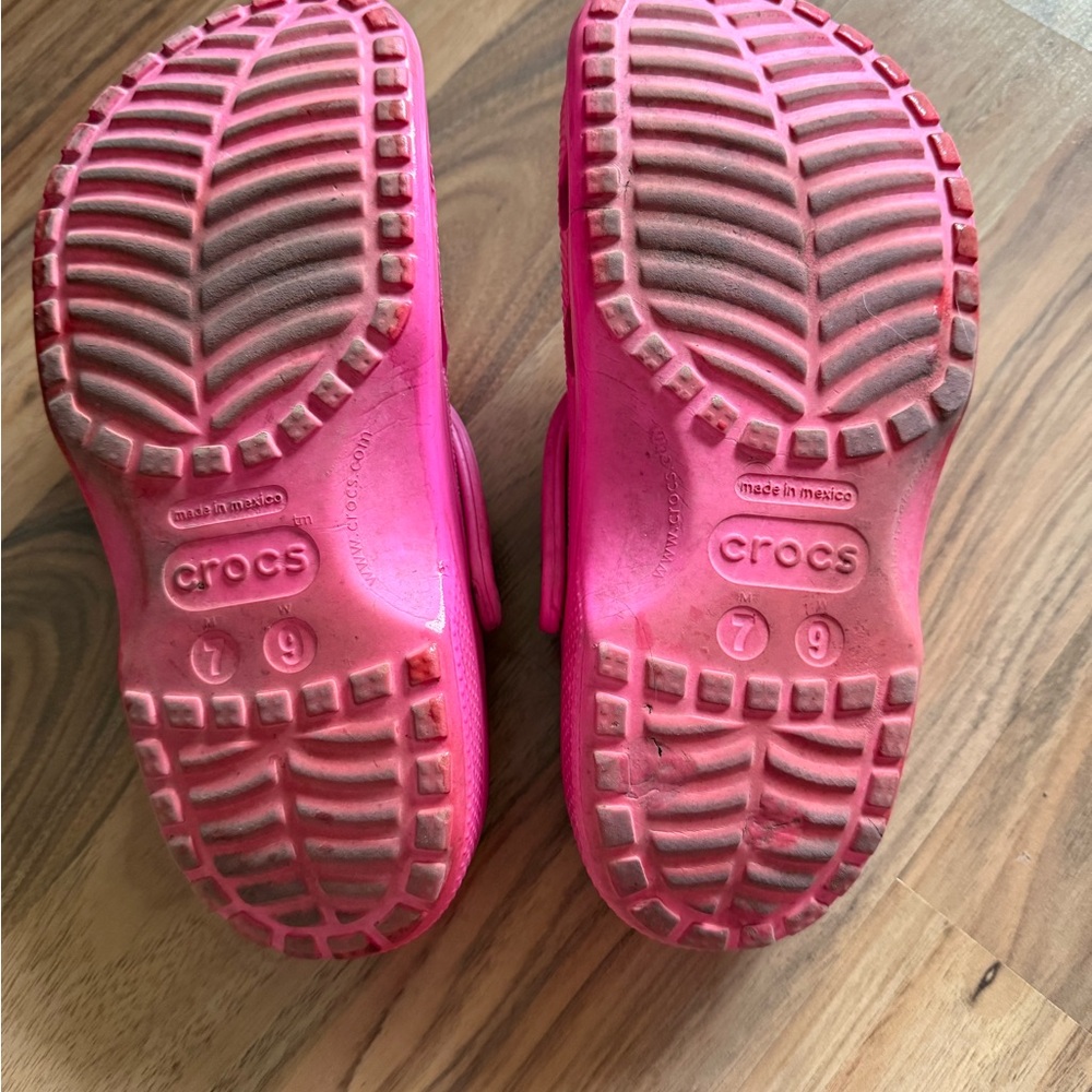Pink Crocs - Picture 5 of 5
